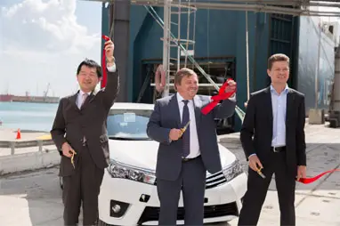 http://www.toyota.ru/Images/Mc_0002_Layer%200_tcm305-1252995.jpg