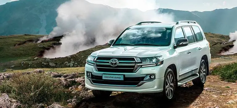 Toyota представила Toyota Land Cruiser 200 Executive Lounge
