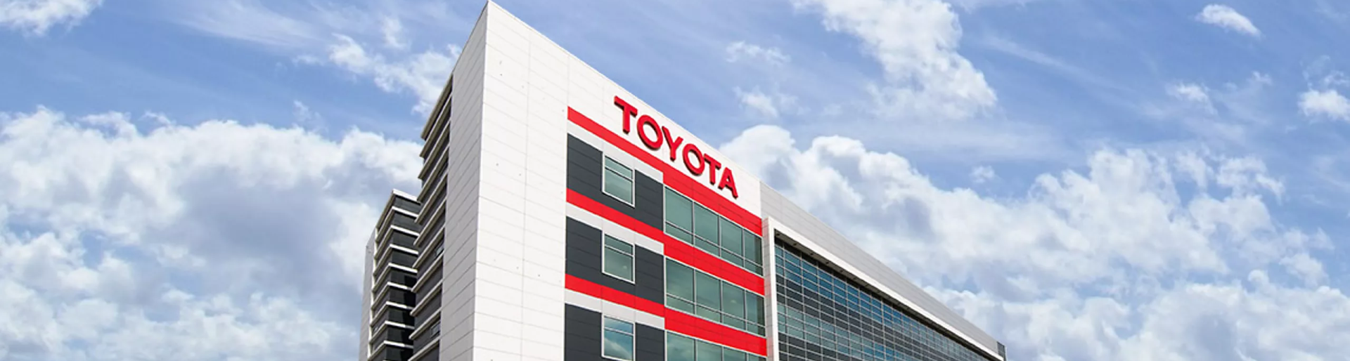 Изображение на странице TOYOTA ПОДВЕЛА ИТОГИ ПРОДАЖ В РОССИИ ЗА 2021 ГОД Тойота Центр Чебоксары